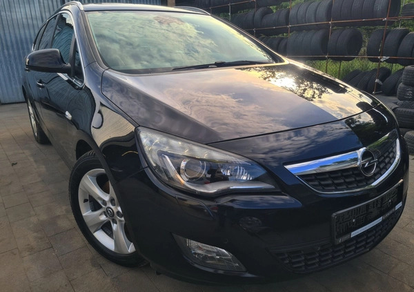 Opel Astra cena 24499 przebieg: 233745, rok produkcji 2011 z Łobżenica małe 781